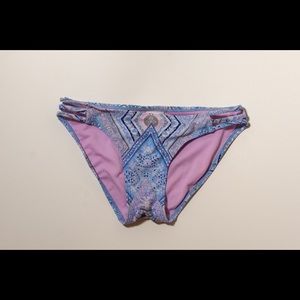 “xhilaration” bottom piece blue/pink $5